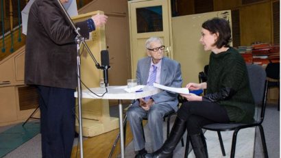 Radu Beligan, invitat, la 96 de ani, în studiourile Radio România, pentru înregistrarea „Lecţiei de violoncel”