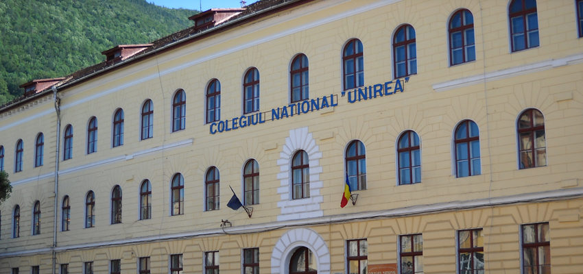 Elevii braşoveni se implică în integrarea colegilor cu dizabilităţi