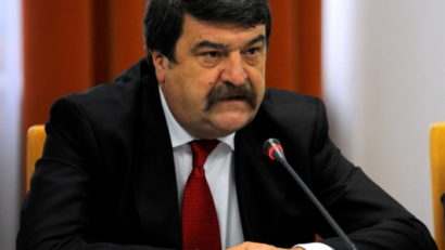 Judecătorul Curţii Constituţionale, Toni Greblă, a venit astăzi la DNA