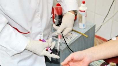 33% dintre români declară că au donat sânge cel puţin o dată
