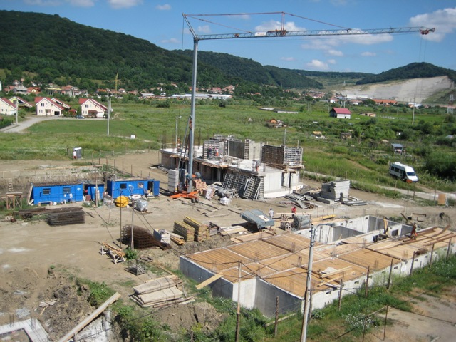 O macara s-a prăbușit pe șantierul ANL din Sighișoara O macara s-a prăbușit pe șantierul ANL din Sighișoara