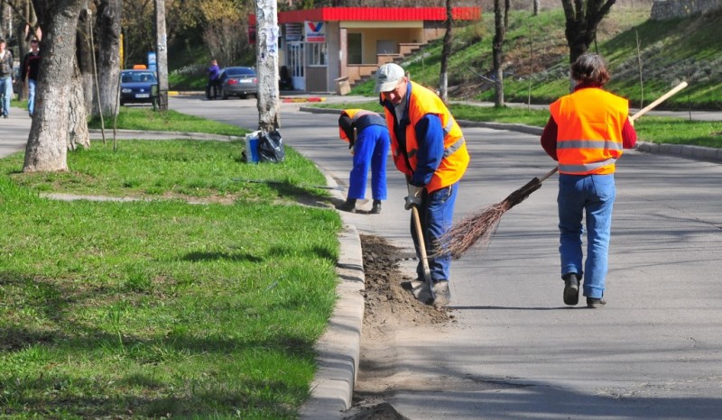 Săptămâna viitoare începe curățenia de primăvară pe străzile din Tg. Mureș Săptămâna viitoare începe curățenia de primăvară pe străzile din Tg. Mureș