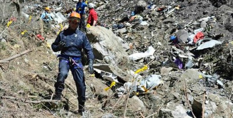 Anchetatorii au stabilit ADN-ul a 78 dintre cele 150 de victime ale prăbuşirii avionului Germanwings Anchetatorii au stabilit ADN-ul a 78 dintre cele 150 de victime ale prăbuşirii avionului Germanwings