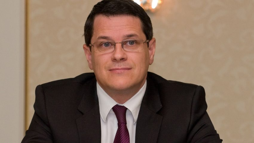 Plenul Parlamentului urmeaza să supună la vot, astăzi, numirea liberalului Eduard Hellvig la conducerea SRI Plenul Parlamentului urmeaza să supună la vot, astăzi, numirea liberalului Eduard Hellvig la conducerea SRI