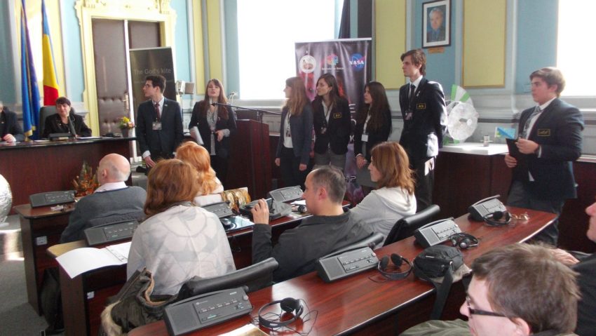 La Brașov se desfășoară conferinţa internaţională „Space Design Challenge“ La Brașov se desfășoară conferinţa internaţională „Space Design Challenge“