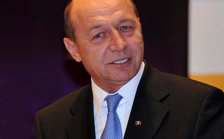 Fostul preşedinte, Traian Băsescu, urmează să se prezinte azi la Parchetul General Fostul preşedinte, Traian Băsescu, urmează să se prezinte azi la Parchetul General