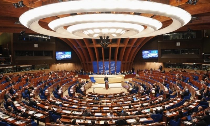 Angajament multinațional împotriva urii