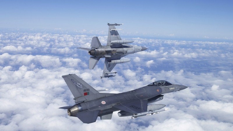 România a preluat şase avioane de luptă F 16 România a preluat şase avioane de luptă F 16