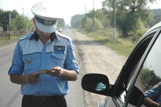 Patru bărbați din judeţul Covasna sunt cercetaţi pentru trafic şi cumpărare de influență Patru bărbați din judeţul Covasna sunt cercetaţi pentru trafic şi cumpărare de influență