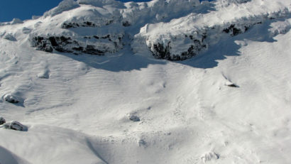 Pericol de avalanşă în masivele Făgăraş şi Bucegi