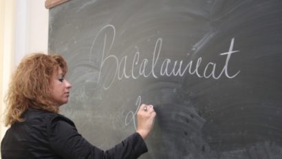 Simularea examenului de bacalaureat începe mâine cu proba scrisă de Limba şi literatura română