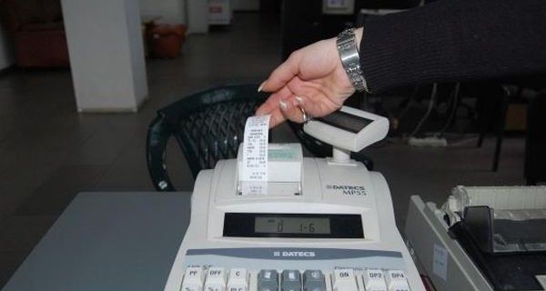140 de amenzi și activitatea suspendată la 34 de firme din Regiunea Centru pentru lipsa bonurilor fiscale 140 de amenzi și activitatea suspendată la 34 de firme din Regiunea Centru pentru lipsa bonurilor fiscale