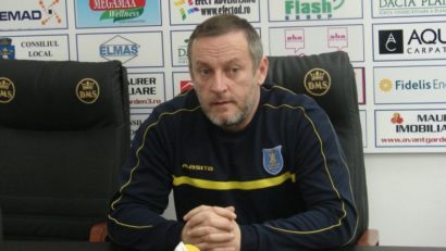 Antrenorul Coronei Braşov, Bogdan Burcea este şi ,,secundul” echipei naţionale feminine
