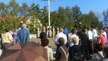 Rugăciuni la Crucea de Lumină din Tîrgu-Mureș
