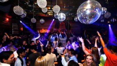 Accesul minorilor în baruri sau cluburi va fi reglementat prin lege