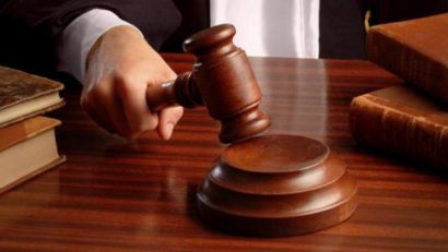 Polițiști condamnați definitiv pentru luare de mită