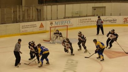 Ambele semifinale ale Campionatului Naţional de hochei se dispută luni, la Galaţi!