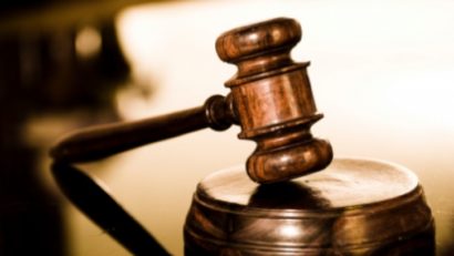Parlamentari trimiși în judecată pentru fapte de corupție