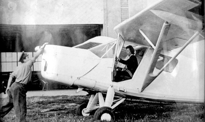 Ea …femeia pilot: Mariana Drăgescu Ea …femeia pilot: Mariana Drăgescu