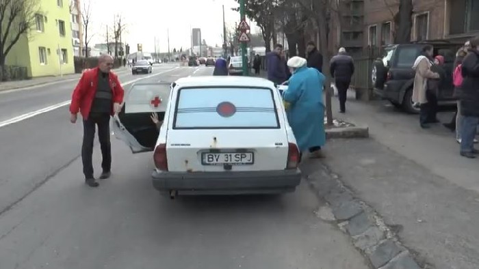 Lipsa autosanitarelor la Spitalul Județean Brașov, motiv de dispută între Spital și CJ Lipsa autosanitarelor la Spitalul Județean Brașov, motiv de dispută între Spital și CJ