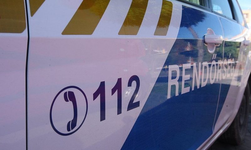 Poliţia ungară a confirmat reţinerea a patru români în regiunea Csongrad, suspectaţi de trafic de persoane, anunță MAE Poliţia ungară a confirmat reţinerea a patru români în regiunea Csongrad, suspectaţi de trafic de persoane, anunță MAE
