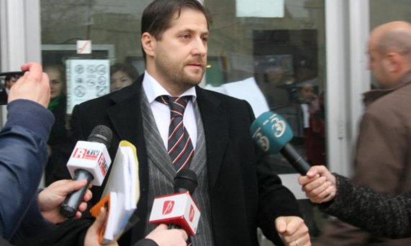 Radu Pricop, ginerele fostului preşedinte Traian Băsescu, s-a prezentat, azi, la DNA Radu Pricop, ginerele fostului preşedinte Traian Băsescu, s-a prezentat, azi, la DNA
