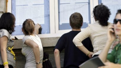 Peste 73% dintre elevii de gimnaziu au trecut examenul de Evaluare Naţională