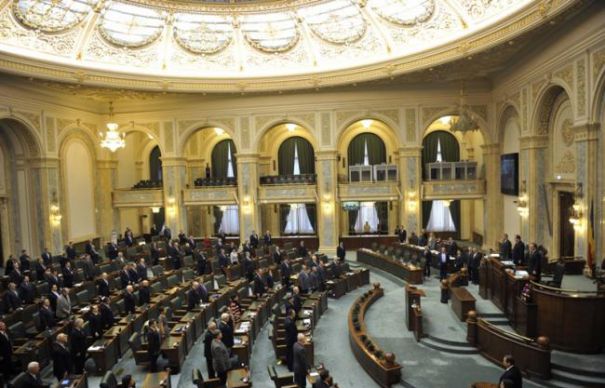Amânare în cazurile senatorilor Șova și Vâlcov Amânare în cazurile senatorilor Șova și Vâlcov