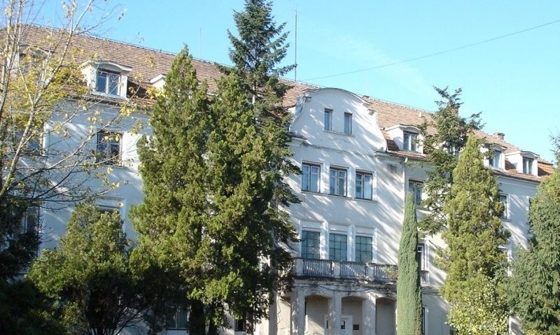 Un barbat a fost amendat după un scandal provocat în spital Un barbat a fost amendat după un scandal provocat în spital
