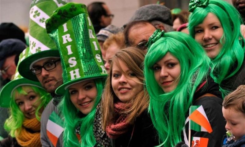 DOCUMENTAR: Sărbătoarea naţională a Republicii Irlanda – ziua Sfântului Patrick DOCUMENTAR: Sărbătoarea naţională a Republicii Irlanda – ziua Sfântului Patrick