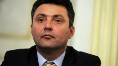Procurorul general Tiberiu Niţu cere modificarea statutului parlamentarilor şi a legii răspunderii ministeriale