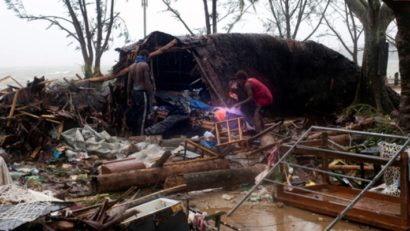 Primele ajutoare umanitare au sosit în Vanuatu