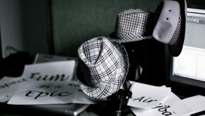 Blog Vorbe din pălărie: Şi Casa Poporului a devenit prea mică