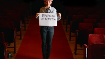 Blog Vorbe din pălărie: Despre cum m-am surprins cu lanterna în geantă