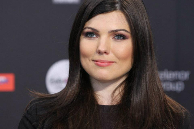 Sală arhiplină la spectacolul Paula Seling, de la Tg.Mureş Sală arhiplină la spectacolul Paula Seling, de la Tg.Mureş
