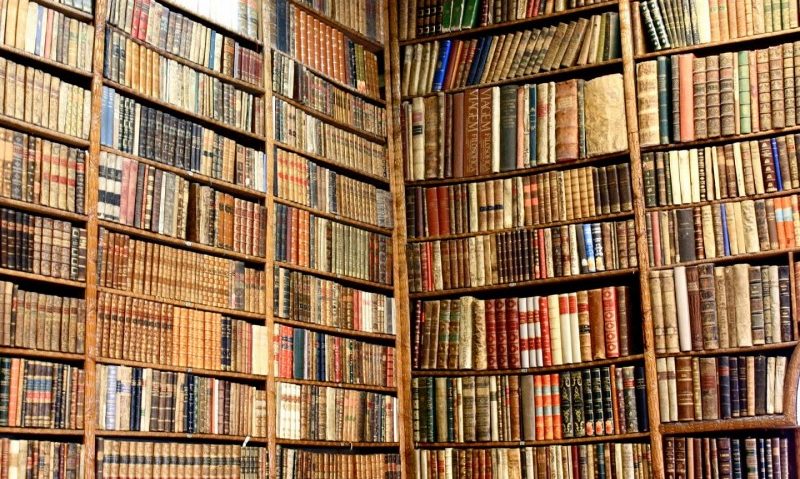 „Rafturile dragostei” la Biblioteca Judeţeană din Sfântu Gheorghe „Rafturile dragostei” la Biblioteca Judeţeană din Sfântu Gheorghe