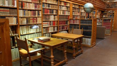 Doar 4,5 milioane de români mai sunt înscrişi la Bibliotecă