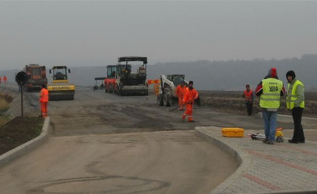 Locuitorii din Livezeni sunt nemulțumiți de construirea șoselei de centură a Tîrgu-Mureșului Locuitorii din Livezeni sunt nemulțumiți de construirea șoselei de centură a Tîrgu-Mureșului