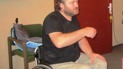 Donație de scaune rulante pentru persoanele cu handicap locomotor