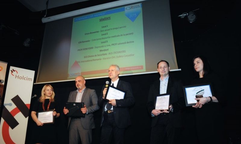 Proiectul „EU aleg ROmania”, dezvoltat de Reţeaua Studiourilor Regionale- premiat la gala Romanian CSR Awards 2015 Proiectul „EU aleg ROmania”, dezvoltat de Reţeaua Studiourilor Regionale- premiat la gala Romanian CSR Awards 2015