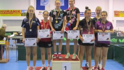 Varga Krisztina şi Andreea Huduşan, medaliate cu aur la Naţionalele de tenis de masă