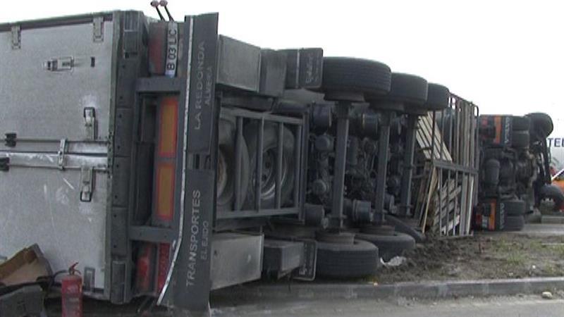 CIRCULAŢIE ÎNGREUNATĂ PE DN7, Rm Vâlcea-Pitești CIRCULAŢIE ÎNGREUNATĂ PE DN7, Rm Vâlcea-Pitești