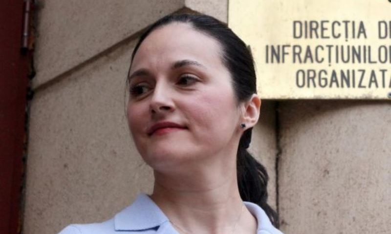 Instanţa Supremă a decis să conexeze cele două dosare în care este judecată fosta şefă a DIICOT, Alina Bica Instanţa Supremă a decis să conexeze cele două dosare în care este judecată fosta şefă a DIICOT, Alina Bica