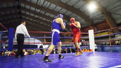 Pugilişti de la 13 cluburi din ţară vor boxa la Memorialul “Petru Ghiurca” de la Tg Mureş