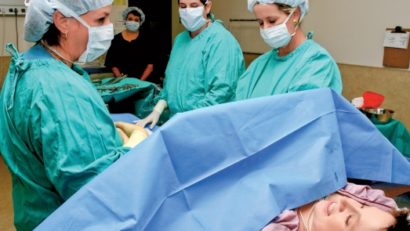 Operaţia cezariană trebuie să fie efectuată numai din motive medicale