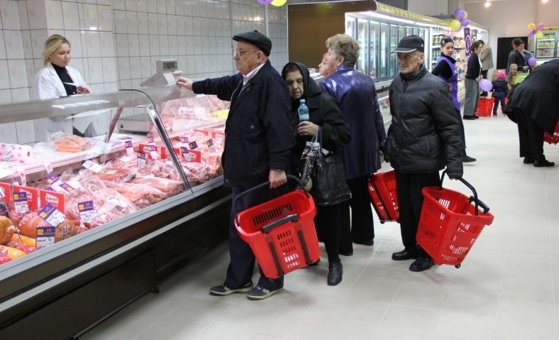 Comercianţi mureşeni amendaţi de Protecţia Consumatorilor Comercianţi mureşeni amendaţi de Protecţia Consumatorilor
