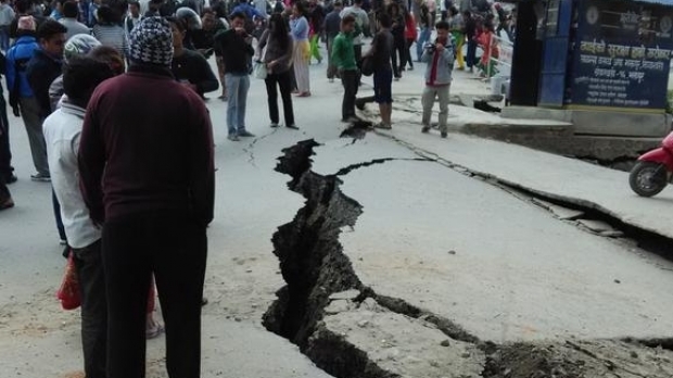 876 de morți în urma cutremurului din Nepal 876 de morți în urma cutremurului din Nepal