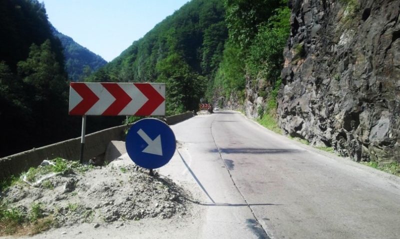 JUDEŢUL HARGHITA: CIRCULAŢIA PE DN11B ESTE ÎNTRERUPTĂ JUDEŢUL HARGHITA: CIRCULAŢIA PE DN11B ESTE ÎNTRERUPTĂ