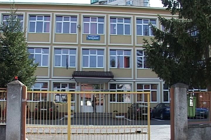 Au început lucrările la Colegiul „Dr. Ioan Meşotă“ din Brașov Au început lucrările la Colegiul „Dr. Ioan Meşotă“ din Brașov