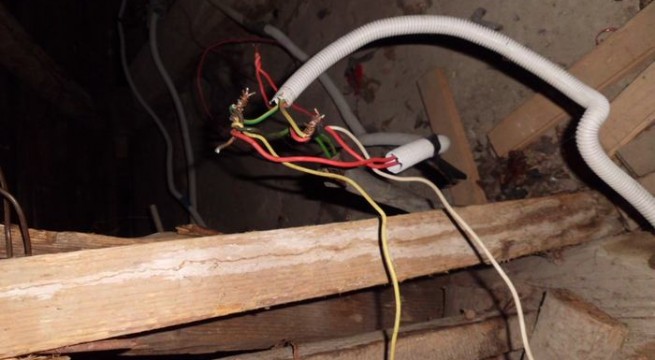 76 de mureșeni descoperiți, în acest an, că au furat energie electrică 76 de mureșeni descoperiți, în acest an, că au furat energie electrică